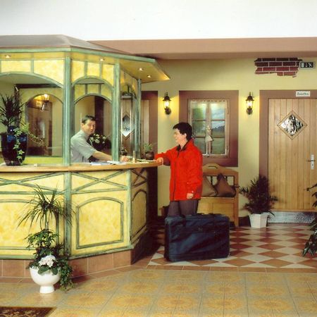 Hotel Zur Krone Birresborn Esterno foto